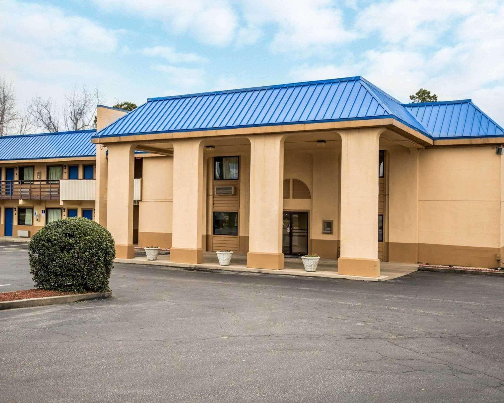 Rodeway Inn & Suites Plymouth Hwy 64 Exterior foto